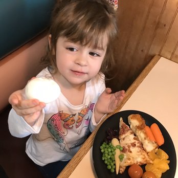 Round Table Pizza - My toddler's plate, she enjoyed everything! - Pizza Near Me - Citrus Heights, California