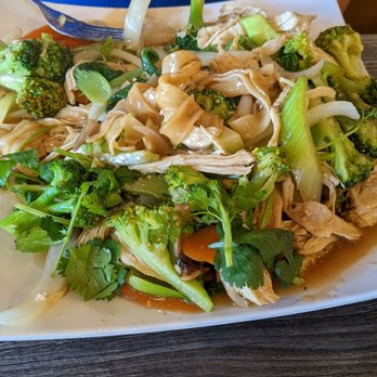 Pho So 1 - Soft stir fried noodles with chicken - Vietnamese Near Me - Las Vegas, Nevada Pho So 1 - Soft stir fried noodles with chicken - Vietnamese Near Me - Las Vegas, Nevada