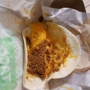 Del Taco - I called to complain about my taco not coming with lettuce as ordered! They hung up on me, no apologies or offer to make it better! - Breakfast & Brunch Near Me - Orlando, Florida Del Taco - I called to complain about my taco not coming with lettuce as ordered! They hung up on me, no apologies or offer to make it better! - Breakfast & Brunch Near Me - Orlando, Florida