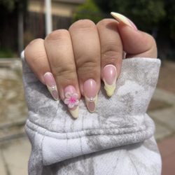 Super Nails