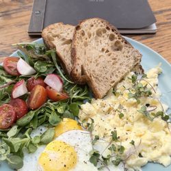 Podnik - Creamy eggs breakfast