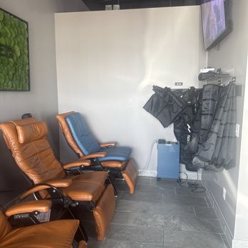 Augment Wellness - Compression and PEMF therapy - Alternative Medicine Near Me - Gilbert, Arizona Augment Wellness - Compression and PEMF therapy - Alternative Medicine Near Me - Gilbert, Arizona