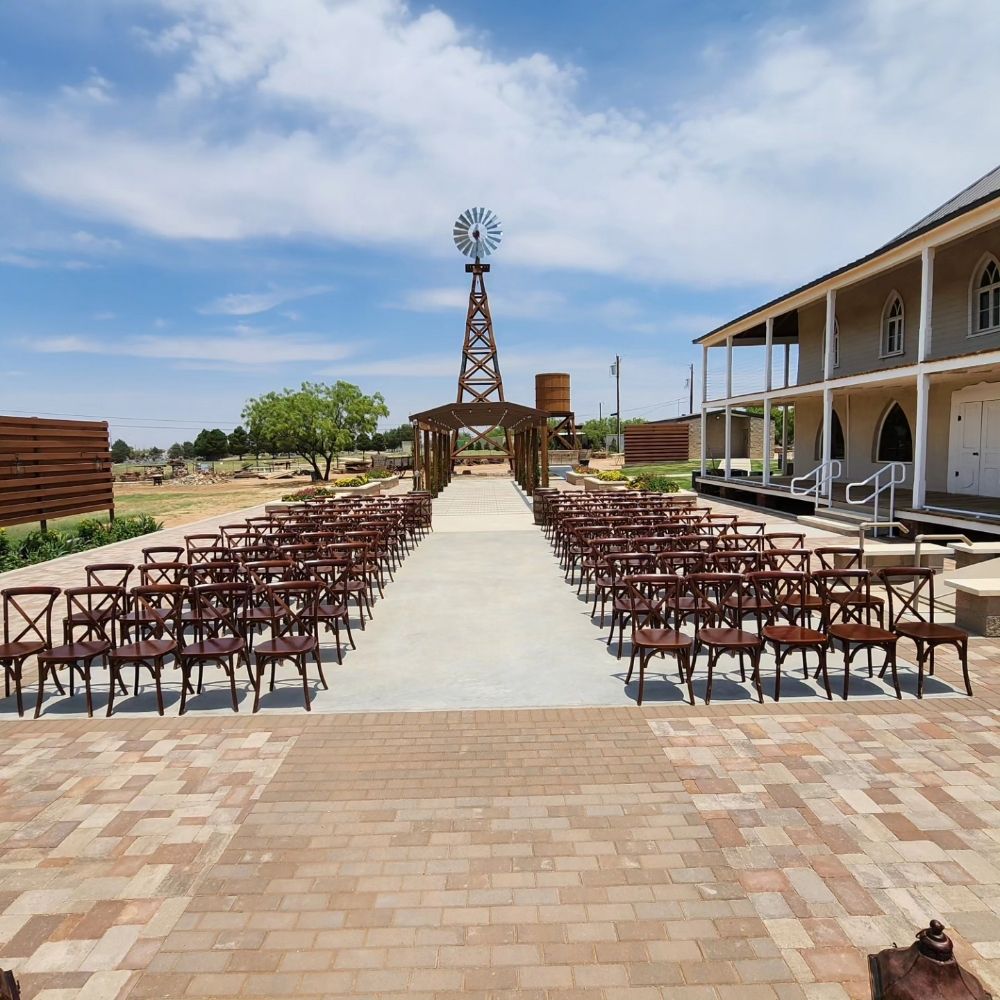 1884 PLAZA Updated September 2024 301 Carpenter St, Stanton, Texas