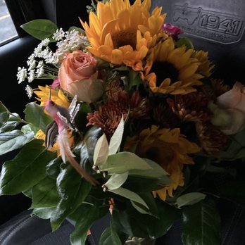 Sunflower Florist - Fall flower seection - Florists Near Me - Garden City, Idaho Sunflower Florist - Fall flower seection - Florists Near Me - Garden City, Idaho