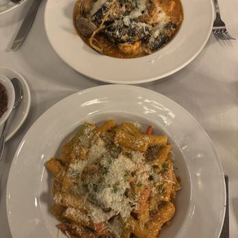 Bella Siena - Rigatoni Con Salsiccia & Linguine Frutti Di Mare - Italian Near Me - Benicia, California