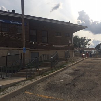 Western Ave Metra - From Chicago to Burbs platform, entrance, exit - Public Transportation Near Me - Chicago, Illinois