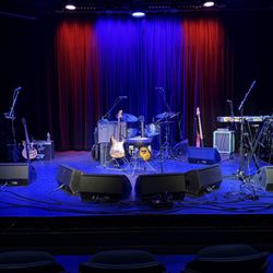 Fairfield Theatre Company - Popa Chubby set up. This is in Stage One, not the Warehouse. Not sure if I checked into the right spot!