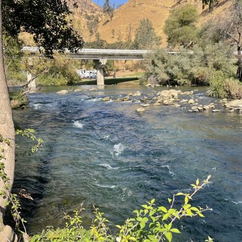 Putah Creek Wildlife Area - Bridge with campsite in background - Hiking Near Me - Winters, California Putah Creek Wildlife Area - Bridge with campsite in background - Hiking Near Me - Winters, California