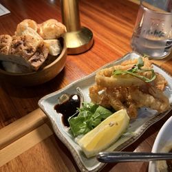 Hazev - Calamari and bread