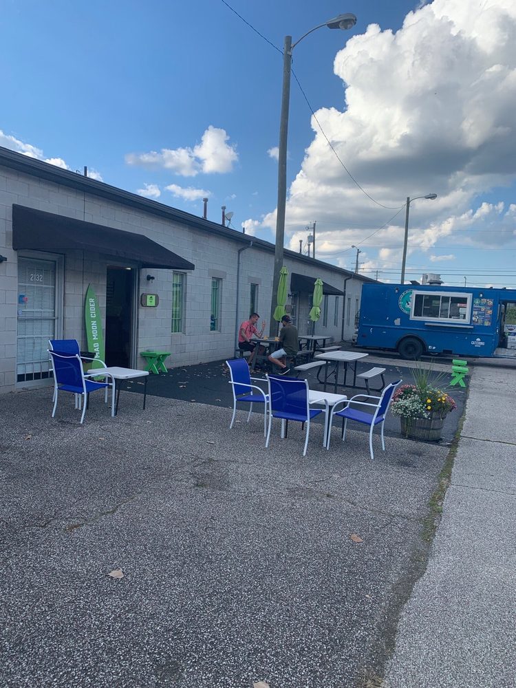MAD MOON CIDER TAP ROOM 33 Photos & 19 Reviews 2134 Britains Ln
