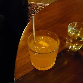 Belmont - Cocktail Bars Near Me - Seattle, Washington