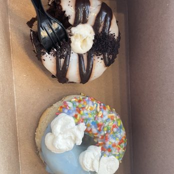 HaleLife Bakery - Pride doughnut and Oreo cheesecake doughnut - Vegan Near Me - Tampa, Florida HaleLife Bakery - Pride doughnut and Oreo cheesecake doughnut - Vegan Near Me - Tampa, Florida