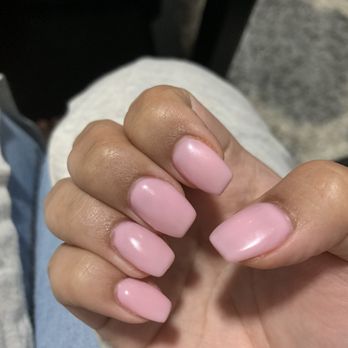 Anthony Vince Nail Spa - Middle finger is so much fatter than the others. - Nail Salons Near Me - Columbus, Ohio