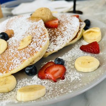 Everyday Eatery - Lemon Ricotta Hotcakes - Cafes Near Me - Irvine, California
