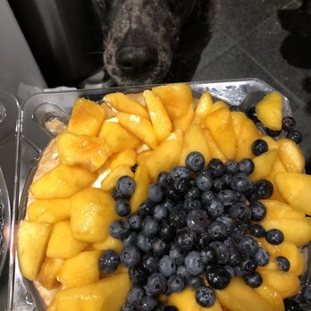 Briermere Farms - Fresh Fruit Blueberry & Peach Cream Pie - Bakeries Near Me - Riverhead, New York