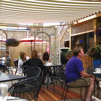 M henry - shot of the outdoor patio - Breakfast & Brunch Near Me - Chicago, Illinois M henry - shot of the outdoor patio - Breakfast & Brunch Near Me - Chicago, Illinois