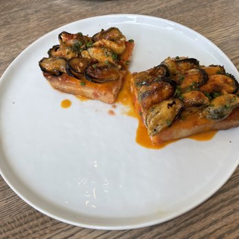 Apolonia - mussel toast - Modern European Near Me - Chicago, Illinois