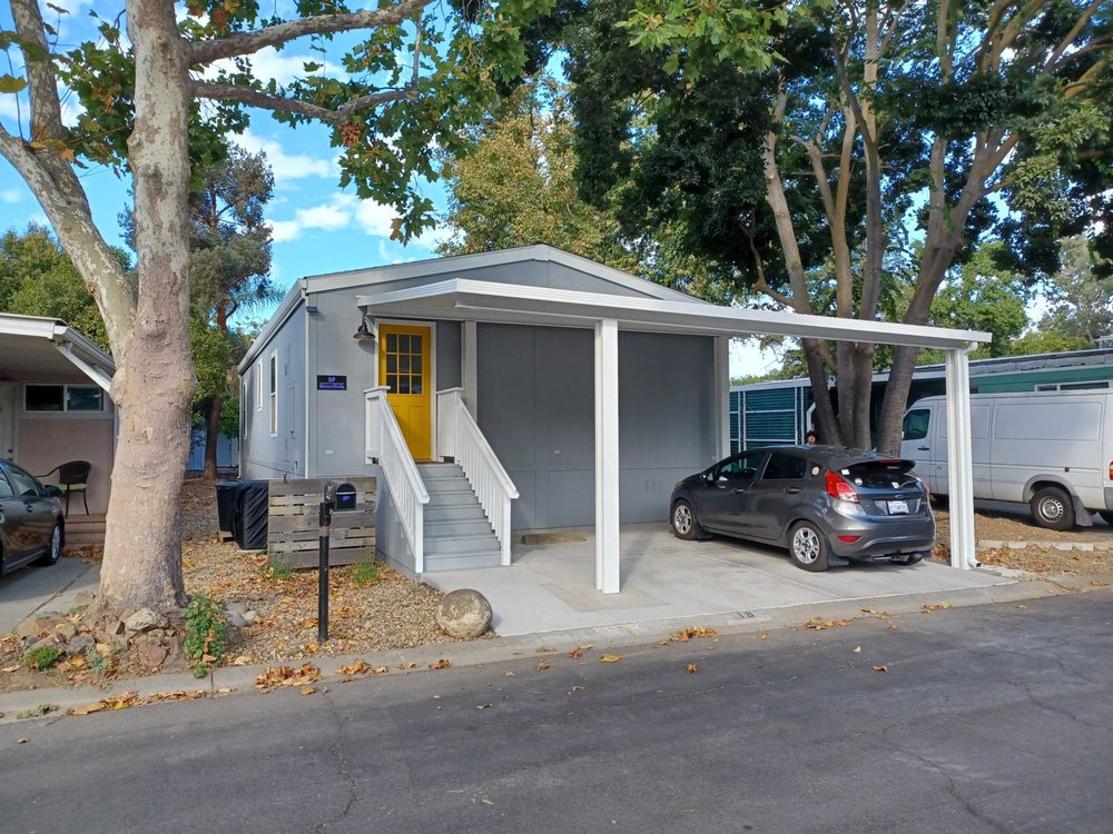 CAPITAL WEST Updated August 2024 5920 Rosebud Ln, Sacramento