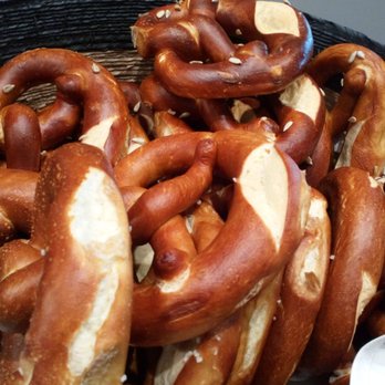 Lufthansa Senator Lounge - Pretzels - Airport Lounges Near Me Lufthansa Senator Lounge - Pretzels - Airport Lounges Near Me