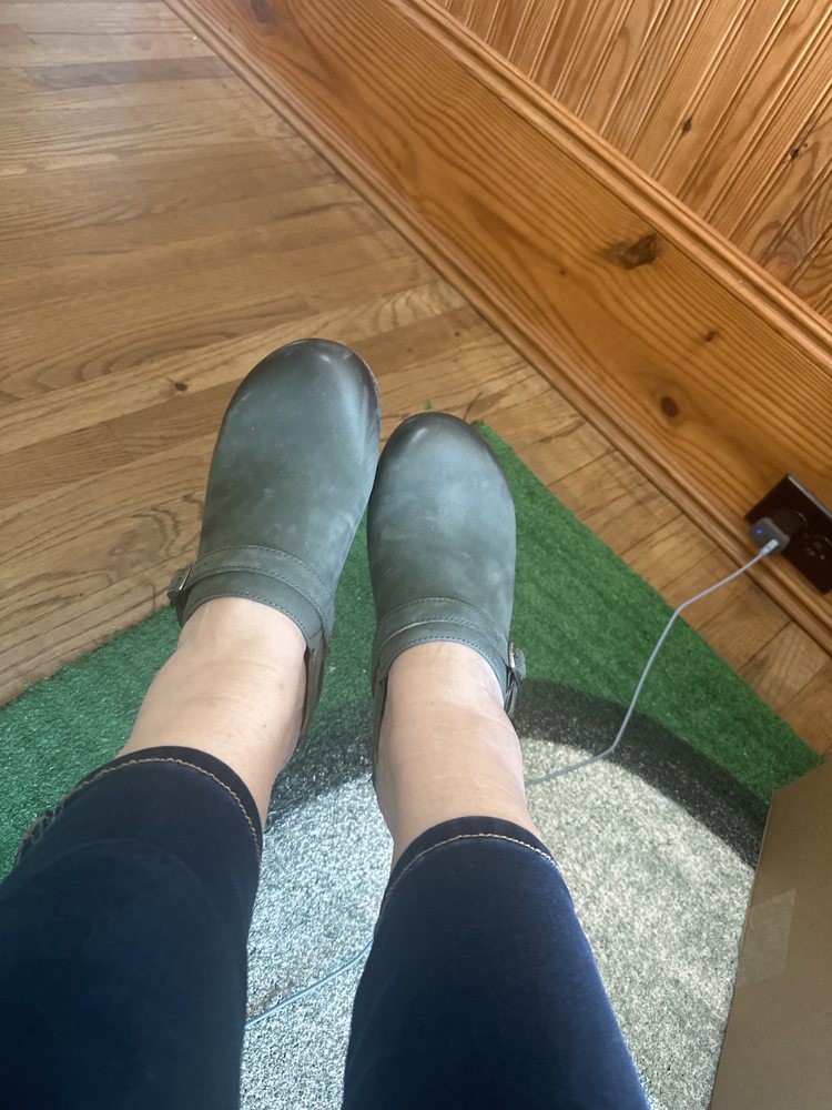 SOUND FEET SHOES Updated August 2024 10 Reviews 119 Red Banks Rd