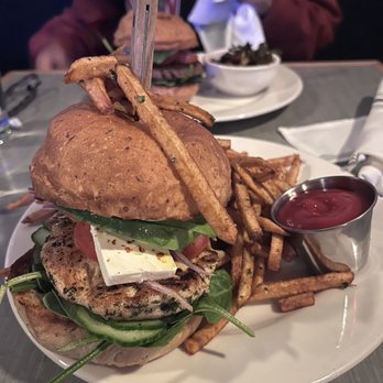 Piedmont Cafe - California chicken burger - New American Near Me - El Paso, Texas Piedmont Cafe - California chicken burger - New American Near Me - El Paso, Texas
