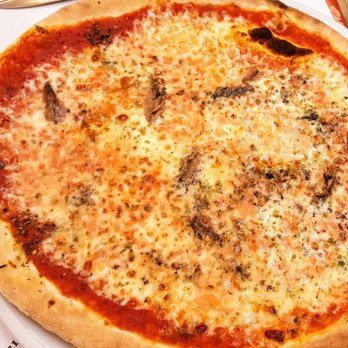5 Torri - Napoli- cheese, oregano, and anchovies- very tasty! - Italian Near Me - Cortina D'ampezzo, BL