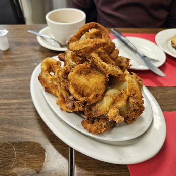 Hobby's Delicatessen & Restaurant - onion rings ($6.95) - Delis Near Me - Newark, New Jersey Hobby's Delicatessen & Restaurant - onion rings ($6.95) - Delis Near Me - Newark, New Jersey