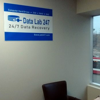 Data Lab 247 - Meet and greet our customers - Data Recovery Near Me - Toronto, Ontario