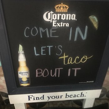 Broken English Taco Pub - The Loop - Mexican Near Me - Chicago, Illinois