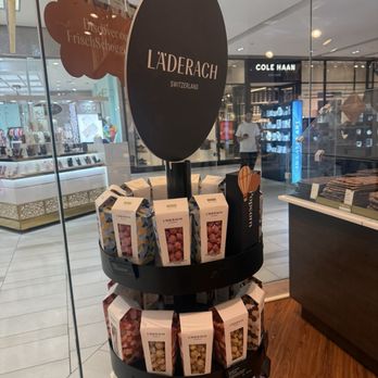 Läderach chocolatier suisse - Chocolatiers & Shops Near Me - Sunrise, Florida Läderach chocolatier suisse - Chocolatiers & Shops Near Me - Sunrise, Florida
