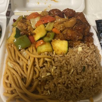 Hong Kong Express - Good portions, but not too much flavor with the chow mein and fried rice - Cantonese Near Me - Riverside, California Hong Kong Express - Good portions, but not too much flavor with the chow mein and fried rice - Cantonese Near Me - Riverside, California