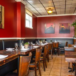 3 Brothers Pizza Cafe - Dining Room