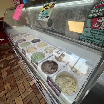 Dini's Ice Cream Shoppe - flavors - Ice Cream & Frozen Yogurt Near Me - Roselle, Illinois