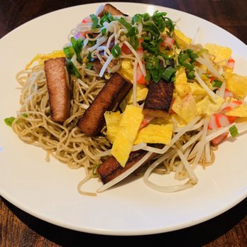 Star Noodle - Fried Saimin - Asian Fusion Near Me - Lahaina, Hawaii
