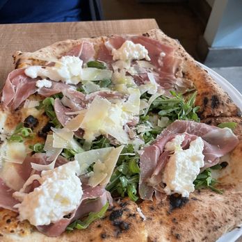 Doppio Zero Mountain View - Doppio Zero Pizza - Pizza Near Me - Mountain View, California