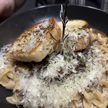 Penn Street Kitchen - Short Rib Stroganoff - Comfort Food Near Me - Englewood, Colorado Penn Street Kitchen - Short Rib Stroganoff - Comfort Food Near Me - Englewood, Colorado