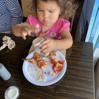 PizzaMan Dan's - Getting that cheese - Pizza Near Me - Carpinteria, California