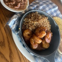 Grilled shrimp, rice and pinto beans