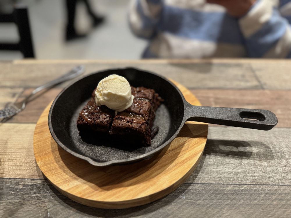 AZAFRAN RESTAURANT 104 Photos & 61 Reviews 2344 Ventura Blvd