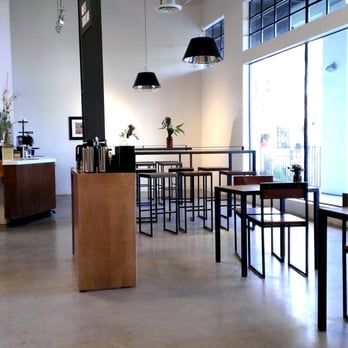 Artís Coffee - Row of tables - Coffee & Tea Near Me - Berkeley, California
