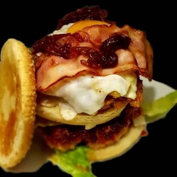 LOS GAUCHOS - Hamburguesa de la casa - Dive Bars Near Me - Madrid, M LOS GAUCHOS - Hamburguesa de la casa - Dive Bars Near Me - Madrid, M