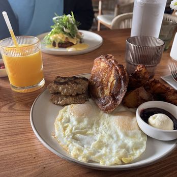 Between Us - Fresh Organic Orange Juice, Latke Egg Benedict, Two Eggs your way - Breakfast & Brunch Near Me - San Diego, California Between Us - Fresh Organic Orange Juice, Latke Egg Benedict, Two Eggs your way - Breakfast & Brunch Near Me - San Diego, California
