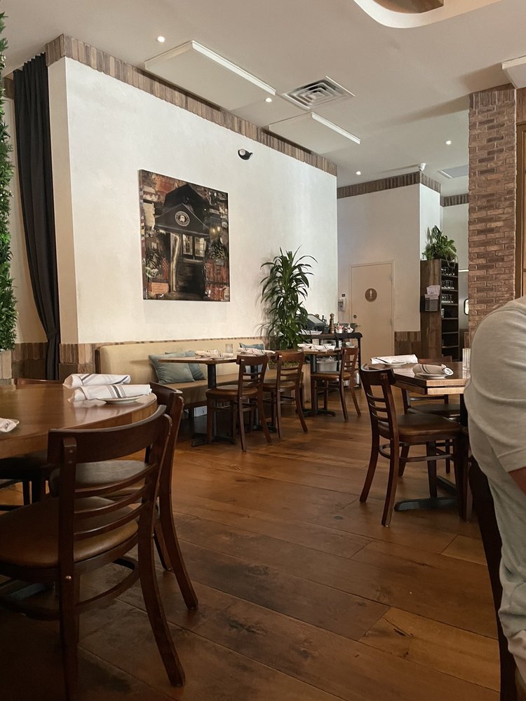 Perricone's Marketplace & Cafe