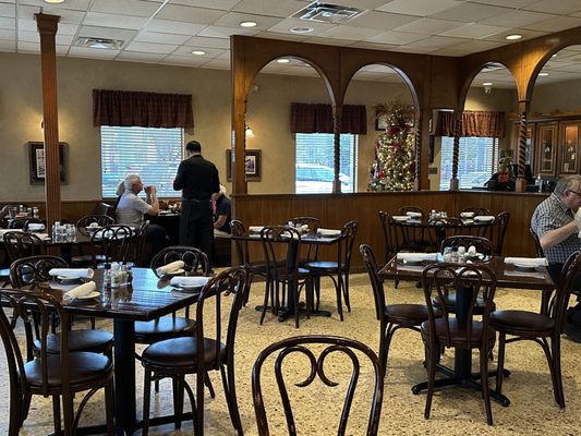 Antonio’s Flying Pizza by null