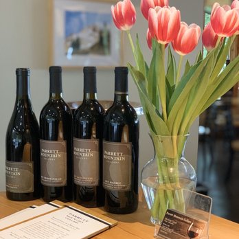 Parrett Mountain Cellars - Wine Tasting Room Near Me - Newberg, Oregon
