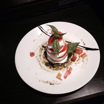 3 Addictions - Caprese Salad - Italian Near Me - Neutral Bay, NSW 3 Addictions - Caprese Salad - Italian Near Me - Neutral Bay, NSW