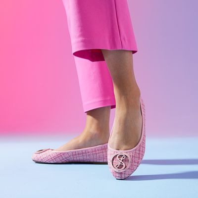 Famous Footwear by null