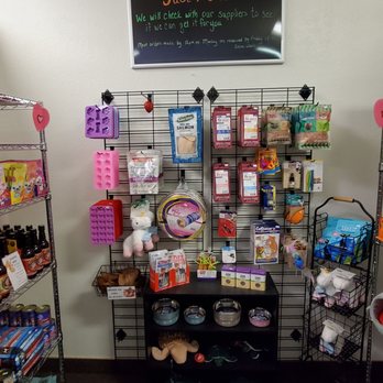 Moochs Munchies - Pet Stores Near Me - Las Vegas, Nevada Moochs Munchies - Pet Stores Near Me - Las Vegas, Nevada