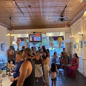 Treats - inside - Ice Cream & Frozen Yogurt Near Me - Nevada City, California Treats - inside - Ice Cream & Frozen Yogurt Near Me - Nevada City, California