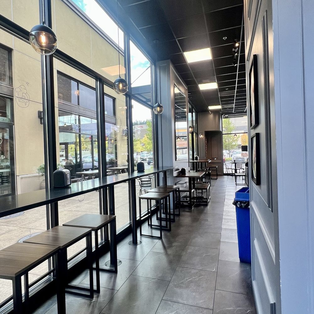 Dot Sugar - The inside from the back - Desserts Near Me - Beaverton, Oregon